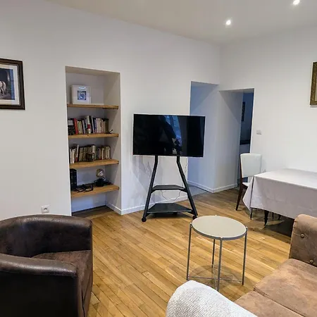 Romantique A Avec Parking Prive - Fr-1-585-168