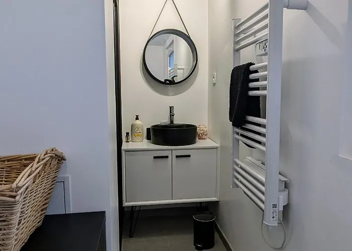 Romantique A Avec Parking Prive - Fr-1-585-168 Apartment *